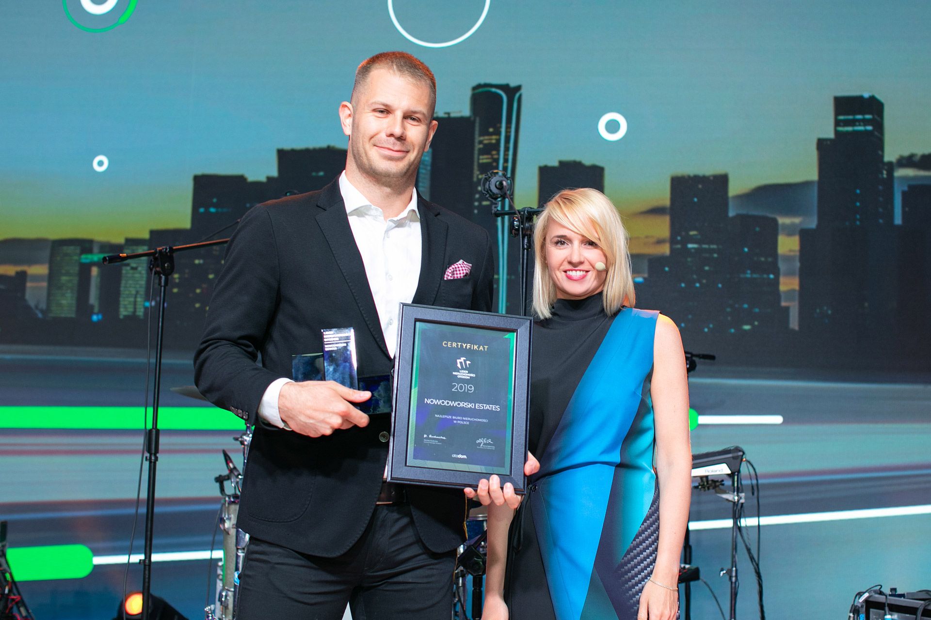 lider-nieruchomosci-2019-award.jpg